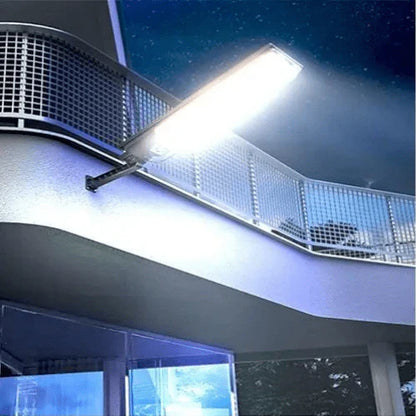 LAMPĂ SOLARĂ LED 3000W + TELECOMANDĂ ȘI SEZORI DE MIȘCARE